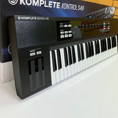 Native Instruments Komplete Kontrol S49 2010s - Black image 2
