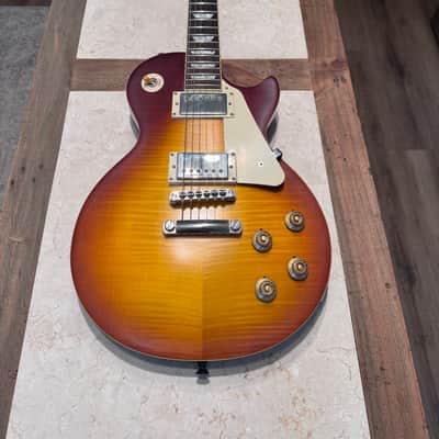 Epiphone Les Paul 2022 - Aged Southern Fade image 2