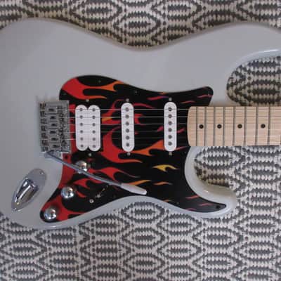 ~Cashified~ Kramer Strat-Style Pewter Rock 'n' Roller image 1