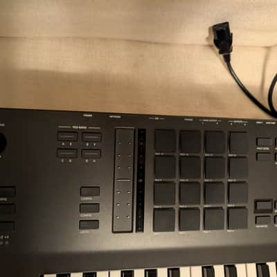 Akai MPC Key 61 Standalone Workstation Synthesizer 2022 - Present - Black image 4