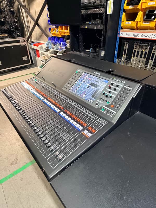 Yamaha QL5 Mixing Console image 1