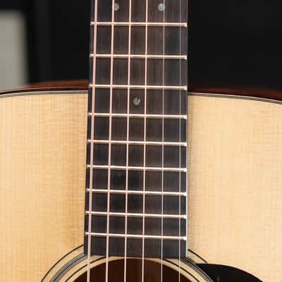 Martin 000-18 Modern Deluxe Acoustic Guitar with Hardshell Case image 9