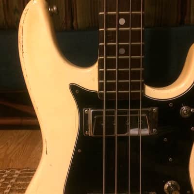 Aria Diamonds 1820 Jazz 70's Vintage road worn arctic white image 5