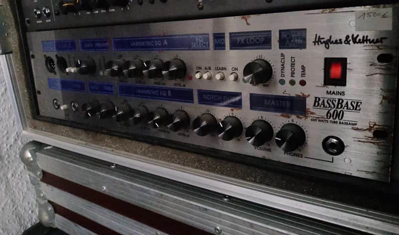 Hughes& Kettner Bass Base 600 Topteil Preamp 650 W Bild 1