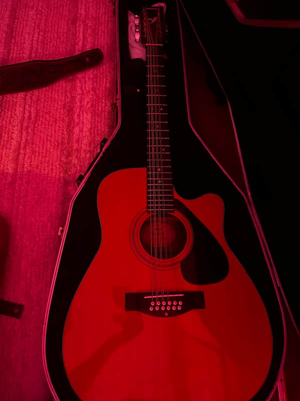 Yamaha FG411CE-12 - Natural image 1