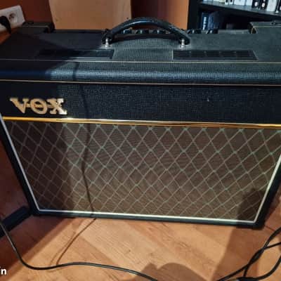 Vox AC15CC1 Custom Classic 15-Watt 1x12" Guitar Combo 2006 - 2010 - Black image 8