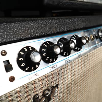 Vintage 1970s Fender Vibrosonic Reverb Amp Silverface image 4