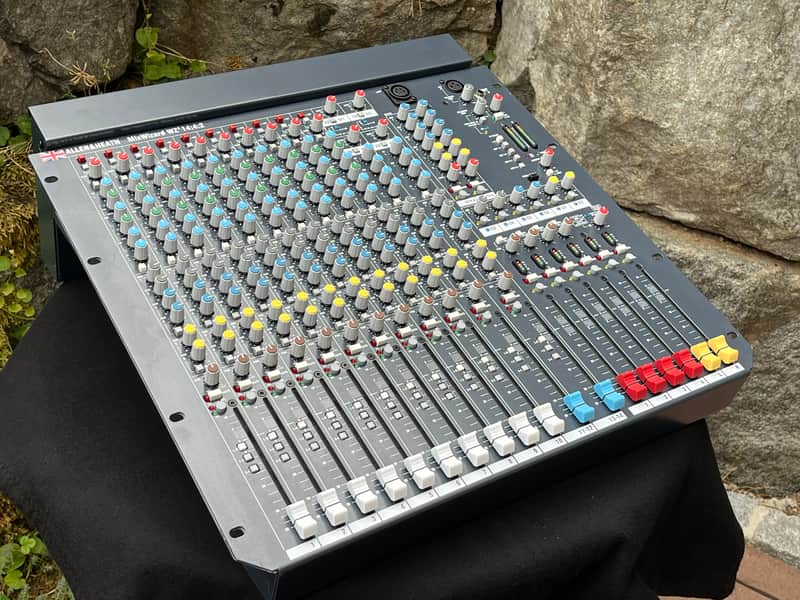 Allen & Heath MixWizard WZ4 14:4:2 14-Input 4-Group Mixer 2014 - Present - Blue image 1