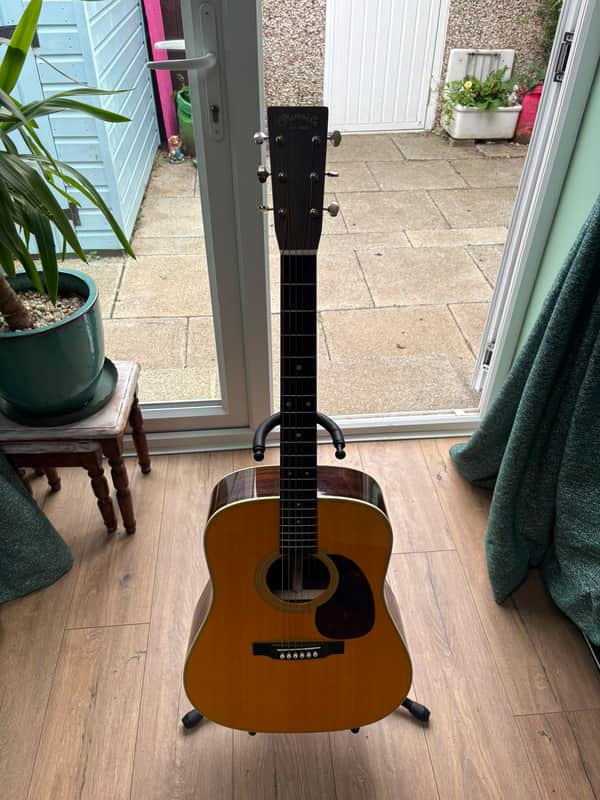Martin Standard Series D-28