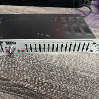 dbx 215s Dual Channel 15-Band EQ 2010s - Silver image 3