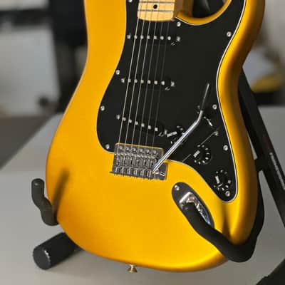 Fender Standard Stratocaster Satin, Maple Fingerboard - Blaze Gold 2013 image 9