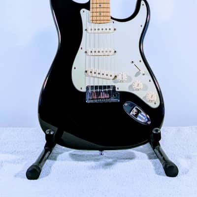 2002 Fender American Deluxe Stratocaster with Maple Fretboard - Montego Black image 7