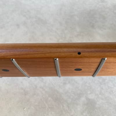 Roasted Maple Stratocaster neck - Nitro Satin - SS Frets - Bone nut image 10
