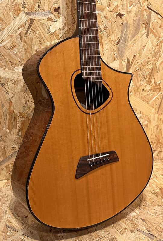 Pre Owned Avante AV2 NA Baritone Electro Acoustic image 1