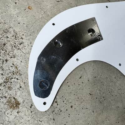 WD Custom Pickguard For Fender 1981-1985 Bullet Bass #55S Parchment Solid image 4