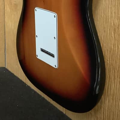 Vintage Modified 70s Squier Strat by Fender image 9