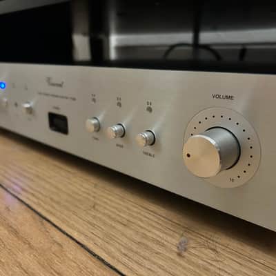 Vincent SA-31 MK hybrid Pre amplifier image 2