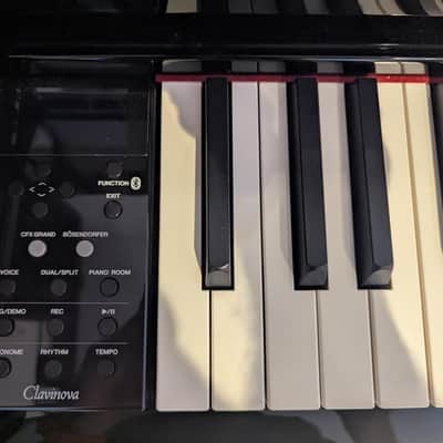 Yamaha CLP-675 Clavinova 88-Key Digital Piano 2010s - Polished Ebony image 3