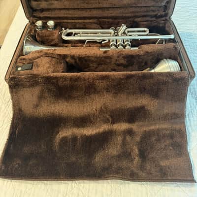 Bach LR180S37 Stradivarius Professional Model Bb Trumpet, Silver-Plated image 1