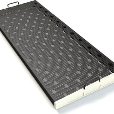 Temple Audio TRIO 43 Pedalboard, 43.2" x 16.5", Vintage White image 6