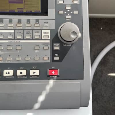 Roland VS-1680 16-Track 24-Bit Digital Studio Workstation - Tested image 5