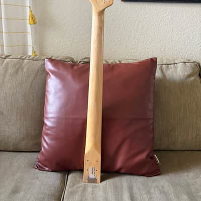 G&L CLF Research L-1000 Bass Neck Maple Fretboard Made In USA image 8