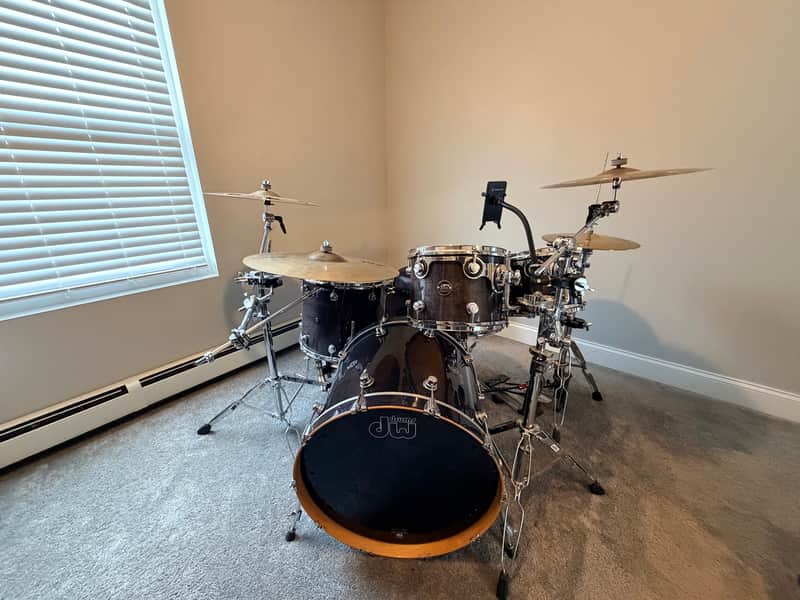 DW Performance Series Ebony Stain with hardware and cymbals image 1