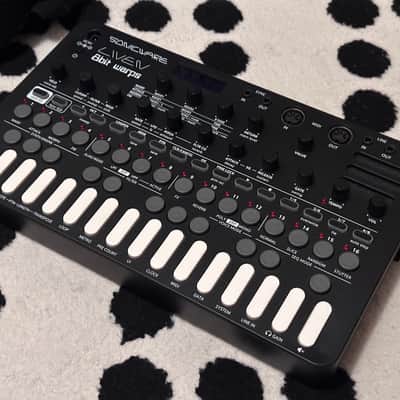 Sonicware Liven 8bit Warps 27-Key Synthesizer Groovebox 2020 - Present - Black image 3