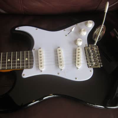 Jay Turser 3/4 Double Cutaway Electric Guitar JT-300-BK-A-U - Black and White image 2