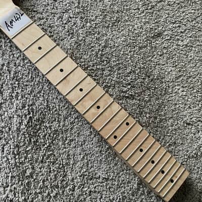 Short Scales Maple Wood Guitar Neck, 21 Frets Fingerboard image 3