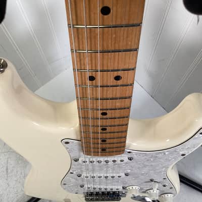 Fender MIM Stratocaster 1998 - White image 6