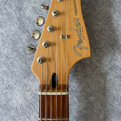 Fender Deluxe Series Toronado - 2000 - Black image 3