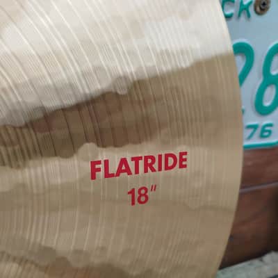 PAISTE 2002 18" Flat Ride. image 2