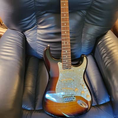 Fender Limited Edition American Elite 2-color Sunburst Maple top 2016 - 2 color mapletop sunburst gloss image 2