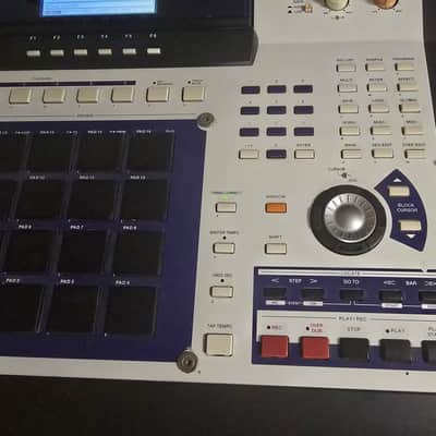 Akai MPC4000 Music Production Center 2002-2007 - Blue White image 7