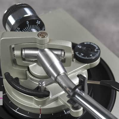 Technics SL-1200MK5 Silver Direct Drive DJ Turntable in Good Condition image 7