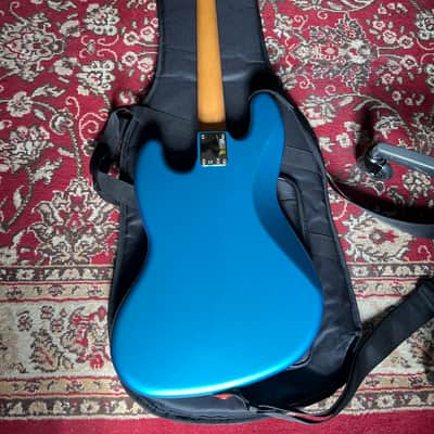 Fender Vintera II '60s Jazz Bass with Rosewood Fretboard 2023 - Present - Lake Placid Blue image 2