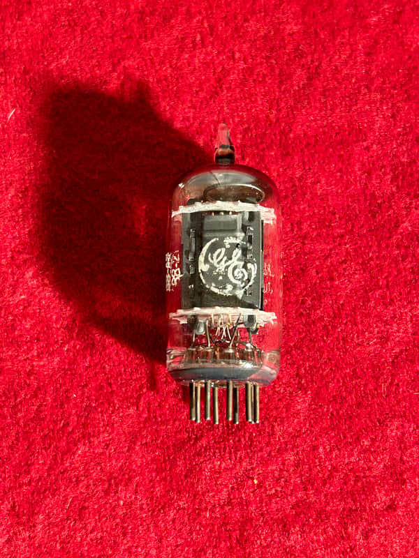 G.E Single Vintage 12AT7 (5965) preamp/amplifier vacuum tube 1960s - Clear Glass image 1