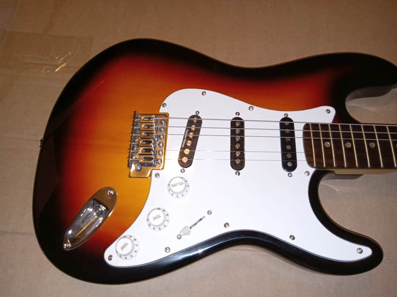 Pignose Electric Guitar w Seymour Duncan Dimarzio Pups Sunburst Stratocaster Satriani image 1