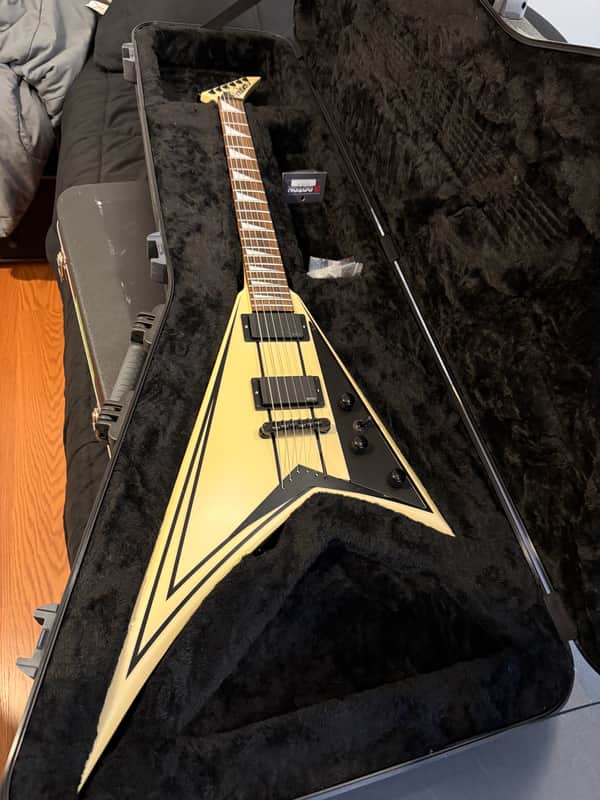 Jackson Pro Series RR5 Rhoads Ivory with Black Pinstripes HSC image 1