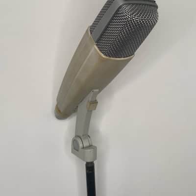 Sennheiser MD 421-N Cardioid Dynamic Microphone 1960s - 1980s - White image 10
