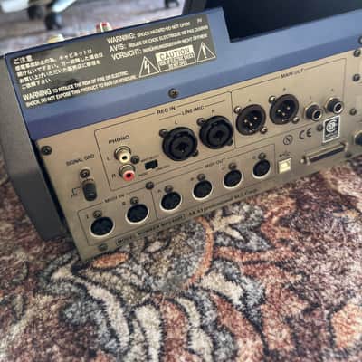 Akai MPC4000 Music Production Center 2002 - 2007 - Blue image 4