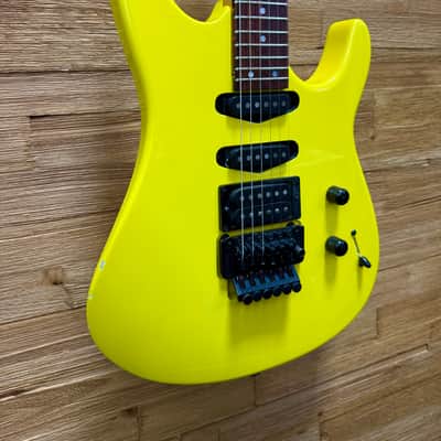 Hamer USA Chaparral Standard Guitar- 1988- Neon Yellow- 8lbs 4oz w/OHSC image 4