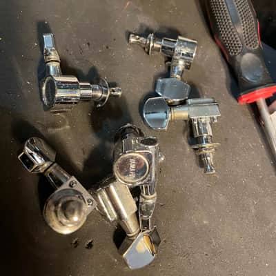 Yamaha unknown 80, 90 - original 6 inline tuners image 2