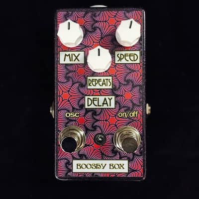 Booshy Box DELAY With oscillation switch image 1