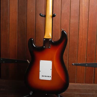 Fender Stratocaster 2001 Made in Japan Sunburst Pre-Owned image 5