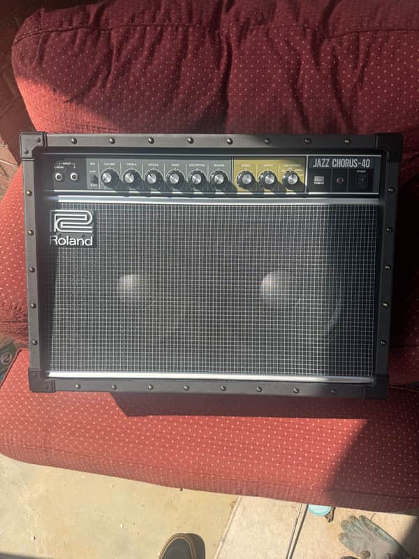 Roland JC-40 Jazz Chorus 2-Channel 40-Watt 2x10" Guitar Combo 2014 - Present - Black