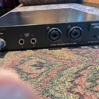 Peavey 3010690 Wireless In-Ear Monitor System 2010s - Black image 6