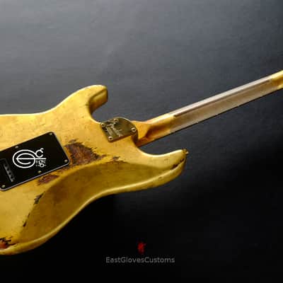 Fender American FSR Deluxe Stratocaster 24k Pure Gold Leaf ‘69 Custom Shop Abigail Ybarra pups Relic image 10