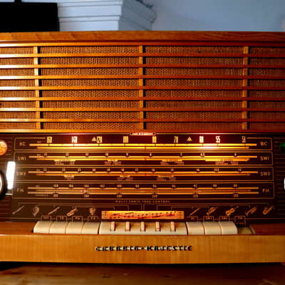 Grundig-Majestic 4095USA - AM/FM/SW Radio (1957) image 2